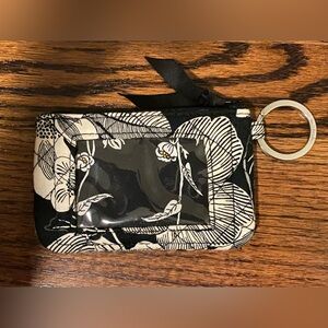 Vera Bradley‎ Zip ID Case Black & White
Silver Hardware